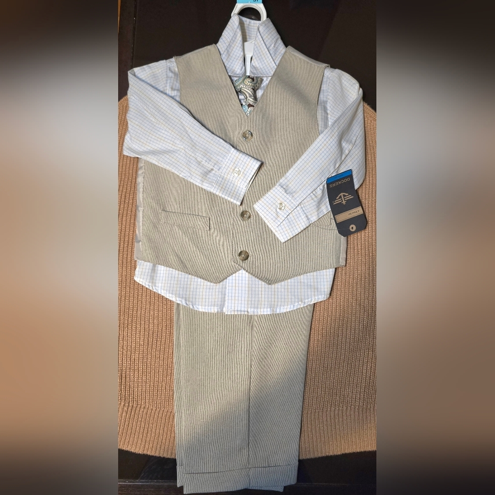 NEW🔥Dockers Boys' Beige Vest and Pants Set